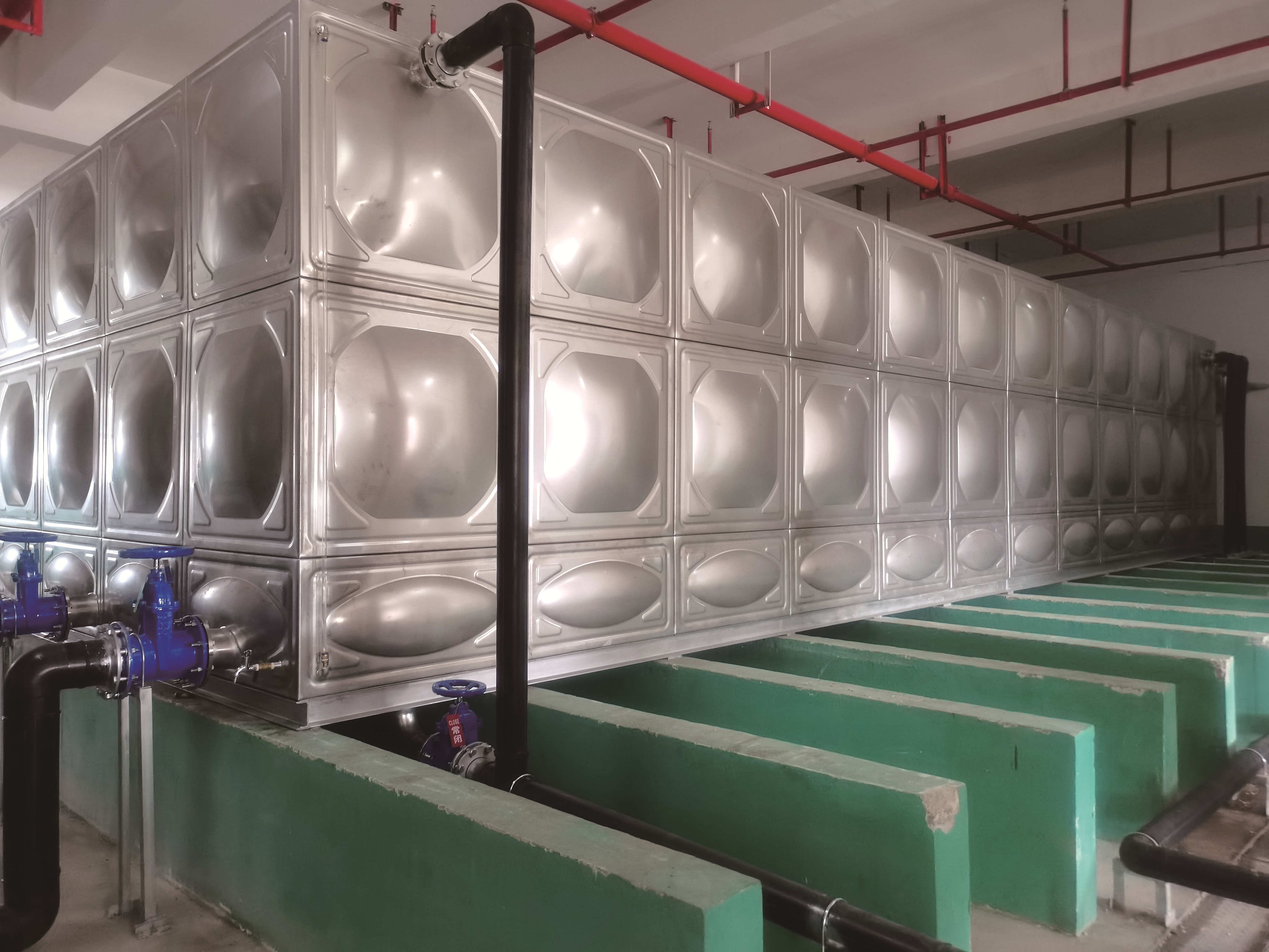 定做不銹鋼水箱用什么材質的更好-渠泉泵業