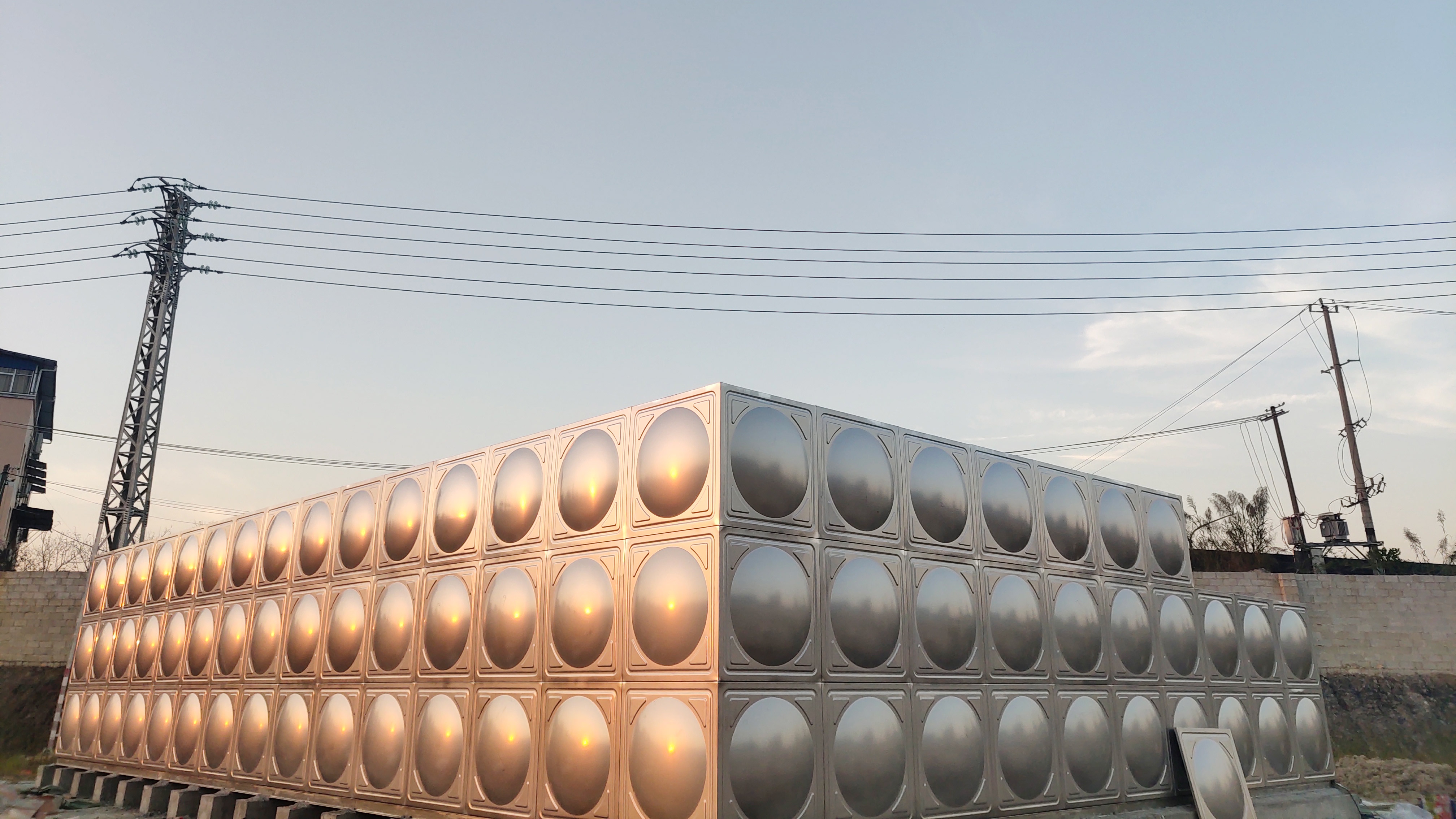 304不銹鋼水箱多少錢一立方-渠泉泵業