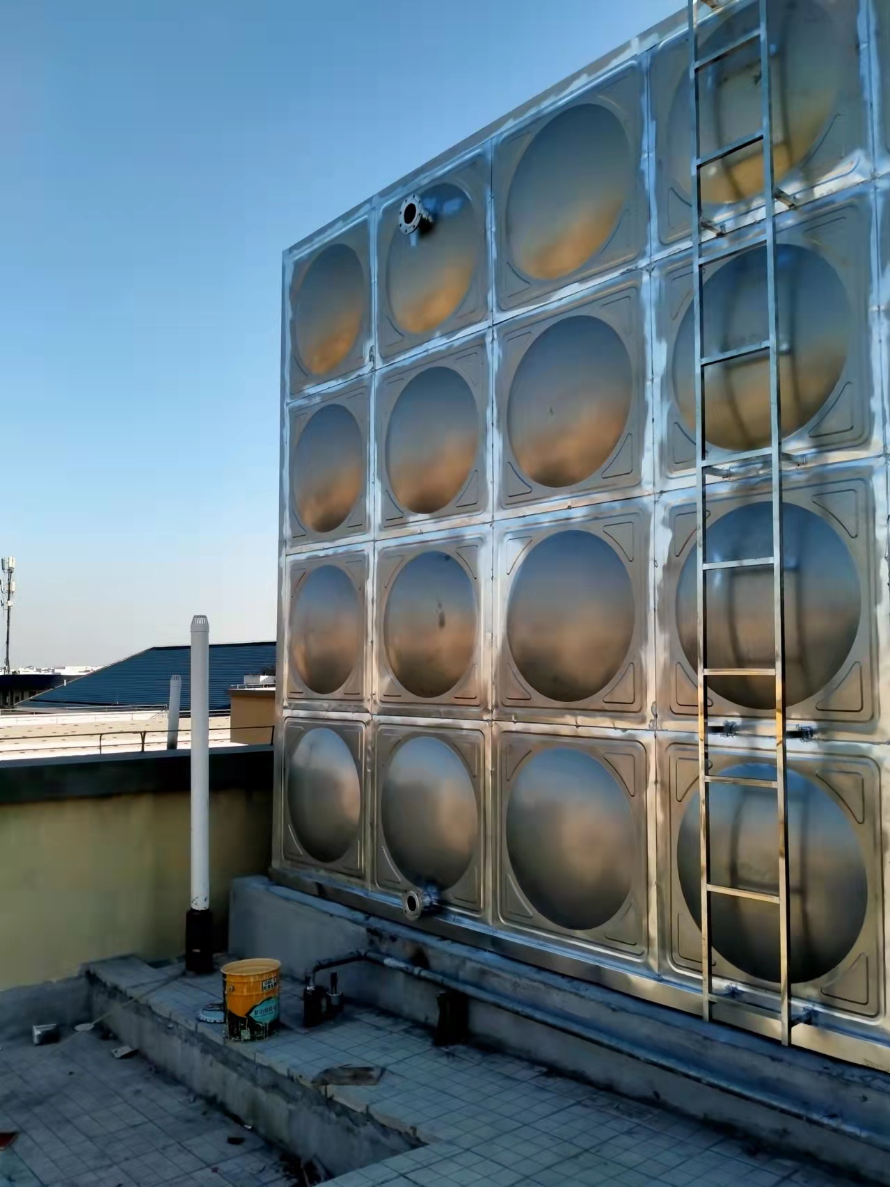 不銹鋼水箱出水口-渠泉泵業(yè) 不銹鋼水箱出水口-渠泉泵業(yè)